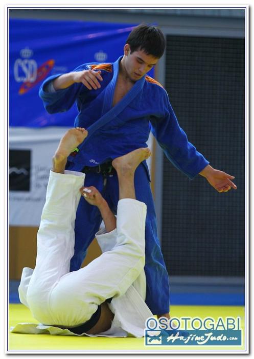 CEU2011 200014